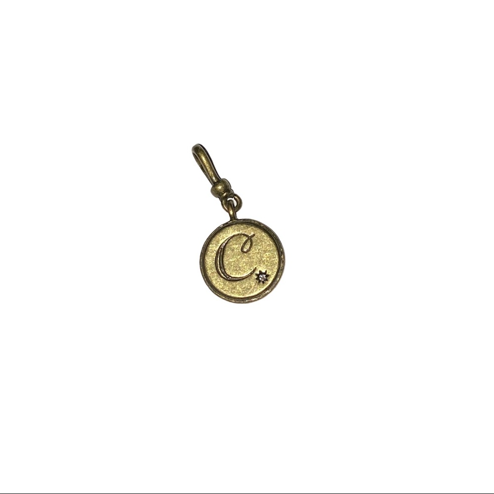Chloe + Isabel Initial Charms - ‘C’